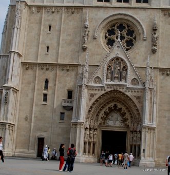 Zagreb cathedral door (1)