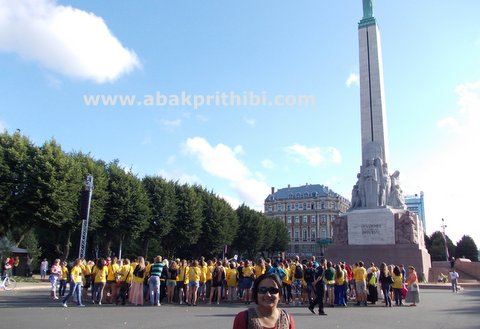 the-freedom-monument-riga-latvia-4